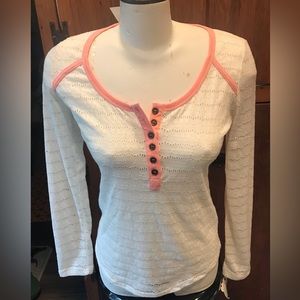 NWT - Belle Du Jour White Henley Top - Size Medium